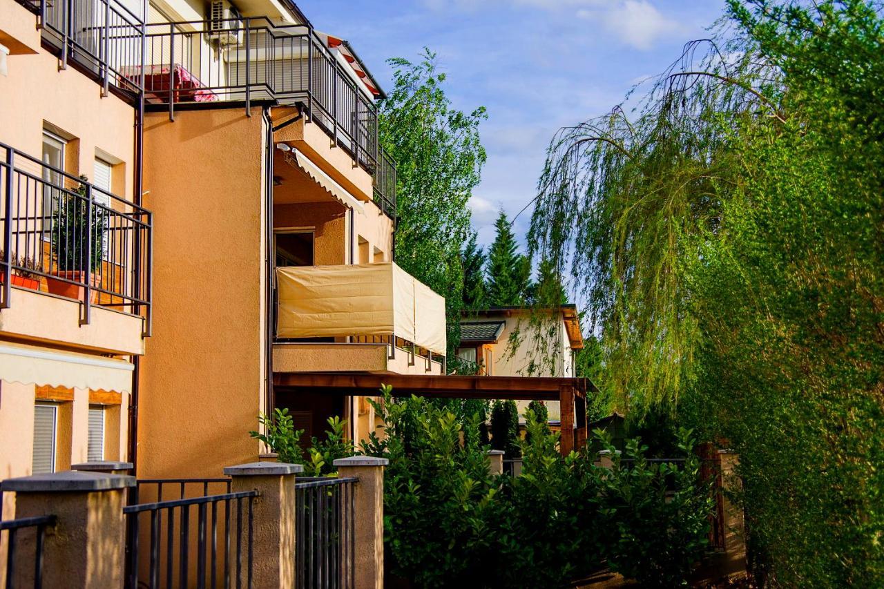 Panorama Apartman Apartment Zamardi Ngoại thất bức ảnh
